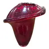 Foto de um(a) Vaso Murano Vermelho, da categoria de Vasos. Cada curva deste vaso conta uma história de fogo e sopro. Feito artesanalmente, este Murano carrega a alma da tradição... Vendido no marketplace Trésors.
