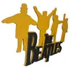 Foto de um(a) Placa Decorativa "The Beatles" – Silhueta Amarela & Logo Preto (3D), da categoria de Placas. Leve a magia de Liverpool para sua casa com esta incrível placa decorativa dos Beatles! Esta peça combina dois elementos... Vendido no marketplace Trésors.