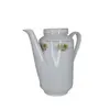 Foto de um(a) Bule de Café em Porcelana Real - Floral Vintage com Friso a Ouro, da categoria de Bules. Elegante bule de café antigo em porcelana branca de alta qualidade, fabricado pela renomada Porcelana Real (São Paulo). Esta... Vendido no marketplace Trésors.