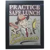 Foto de um(a) Quadro Decorativo Vintage - "Practice Safe Lunch - Use Condiments", da categoria de Fotografia. Dê um toque de humor retrô e personalidade ao seu ambiente com este quadro decorativo de estilo vintage. A peça apresenta... Vendido no marketplace Trésors.
