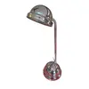 Foto de um(a) Luminária de Mesa Vintage Articulada Cromada, da categoria de Abajures. Esta luminária de mesa apresenta um acabamento cromado de alto brilho, ideal para quem busca um toque Industrial para o... Vendido no marketplace Trésors.