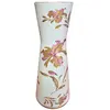 Foto de um(a) Vaso em Porcelana Saller - Decoração Floral e Filete a Ouro, da categoria de Vasos. Este elegante vaso em porcelana é uma peça de destaque para colecionadores e amantes de decoração clássica. Com um design... Vendido no marketplace Trésors.