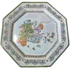 Foto de um(a) Prato Octogonal em Porcelana Oriental, da categoria de Pratos Decorativos. Este magnífico prato decorativo em porcelana oriental, destaca-se pelo seu formato geométrico e pela riqueza de sua... Vendido no marketplace Trésors.