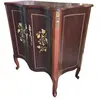 Foto de um(a) Cômoda com Marchetaria e Bronze, da categoria de Cômodas e Sapateira. Elegância Clássica e Sofisticação para o seu AmbienteExclusiva cômoda balcão de apoio em estilo clássico europeu (Bombê),... Vendido no marketplace Trésors.