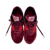 Foto de um(a) Tênis Nike Air Max 90 Velvet "25th Anniversary", da categoria de Tênis. Nike Air Max 90 "25th Anniversary" Red Velvet (Infrared Velvet Pack) é um modelo comemorativo e raro. > Conservação 8,5/10... Vendido no marketplace Trésors.