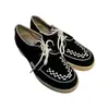 Foto de um(a) Creeper Diesel Camurça, da categoria de Sapatos. Creeper em camurça, da marca Diesel, detalhes em off, fechamento por cadarço Bom estado de conservação apenas com sinais de... Vendido no marketplace Trésors.