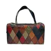 Foto de um(a) Bolsa Box 80’ Mosaico Croco, da categoria de Bolsas. Clássica bolsa box vintage da década de 80 em Patchwork de couro com textura croco multicolorida.Conservação 7,5/10... Vendido no marketplace Trésors.