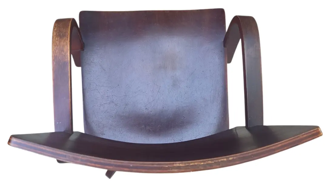 Foto de um(a) Cadeira de Escritório Giratória Xerife Ritzmann em Madeira, da categoria de Poltronas. Autêntica e robusta cadeira de escritório antiga modelo Xerife, fabricada pela renomada e tradicional marca Ritzmann. Uma... Mostrado de uma perspectiva diferente. Vendido no marketplace Trésors.