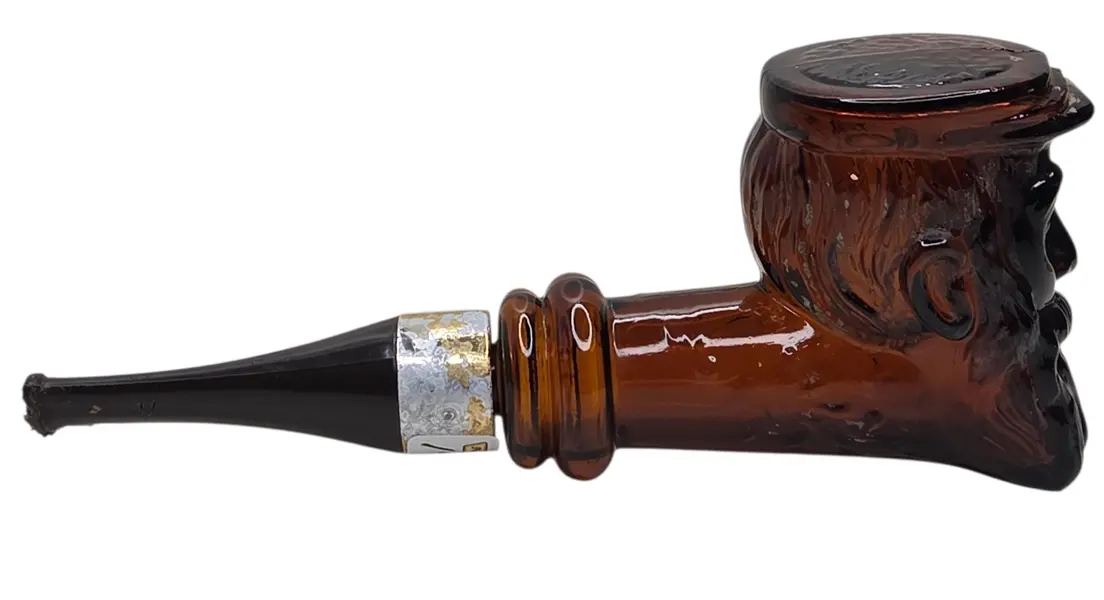 Foto de um(a) Perfume Avon Cachimbo Vintage, da categoria de Outros colecionáveis. Perfume Avon Cachimbo vintage. Mostrado de uma perspectiva diferente. Vendido no marketplace Trésors.