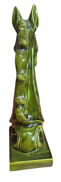 Foto de um(a) Escultura Contemporânea de Cavalo em Porcelana, da categoria de Escultura. Uma interpretação moderna que explora o contraste entre a força do animal e a fragilidade da cerâmica fina. Esta escultura... Mostrado de uma perspectiva diferente. Vendido no marketplace Trésors.