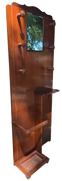 Foto de um(a) Rara Chapeleira Ronconi em Imbuia Maciça – Espelho Bisotê Original – Relíquia, da categoria de Cabideiros e porta-chapéus. Apresentamos uma peça icônica da prestigiada Móveis Ronconi. Esta chapeleira em Imbuia de lei é o epítome da elegância para... Mostrado de uma perspectiva diferente. Vendido no marketplace Trésors.