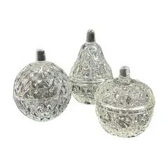 Foto de um(a) Trio de Pequenos Potiches, da categoria de Conjuntos de servir. Trio de pequenos potiches em demi cristal. Ideal para servir geleias ou pequenos temperos ou como itens decorativos e... Vendido no marketplace Trésors.