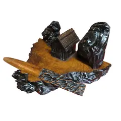 Foto de um(a) Escritório de Época: Tinteiro e Abridor de Cartas em Madeira Entalhada, da categoria de Outros colecionáveis. Excepcional conjunto de escrita vintage, composto por tinteiro de mesa e abridor de cartas coordenado. Esta peça destaca-se... Vendido no marketplace Trésors.