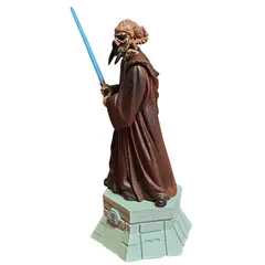 Foto de um(a) Plo Koon Star Wars - Peça de Xadrez Colecionável (Torre Branca) - Pintada à Mão, da categoria de Figuras de ação. Leve para sua coleção a sabedoria e o poder do Mestre Jedi Plo Koon. Esta figura detalhada faz parte da coleção oficial de... Vendido no marketplace Trésors.