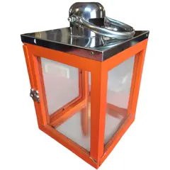 Foto de um(a) Pequena Lanterna Decorativa Porta-Velas em Madeira Laranja e Aço Inox, da categoria de Sinalizadores. Adicione um toque de sofisticação e cor ao seu ambiente com esta belíssima Lanterna Decorativa. Unindo a robustez da madeira... Vendido no marketplace Trésors.