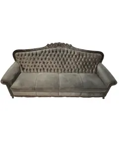 Foto de um(a) Sofá Clássico em Madeira Maciça Entalhada e Suede Cinza Escuro, da categoria de Sofás. Magnífico sofá confeccionado em madeira maciça ricamente entalhada, com desenho clássico e acabamento refinado. O... Vendido no marketplace Trésors.