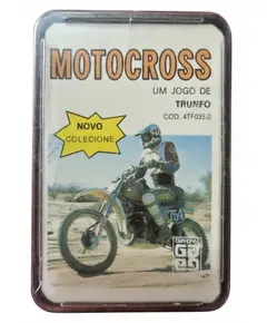 Foto de um(a) Motocross – Jogo de Trunfo | Jogo de Cartas Colecionável, da categoria de Jogos de cartas colecionáveis (TCG). Clássico jogo de trunfo Motocross, composto por cartas colecionáveis com ilustrações e informações técnicas de motos... Vendido no marketplace Trésors.