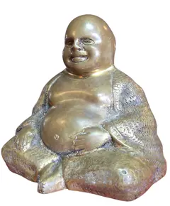 Foto de um(a) Estátua Buda em Bronze Maciço, da categoria de Escultura. Traga paz e sofisticação para o seu ambiente com este Buda em bronze. Uma peça pesada, com acabamento detalhado e pátina... Vendido no marketplace Trésors.
