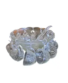 Foto de um(a) Jogo de Poncheira da Indonésia - Conjunto Completo com 27 Peças, da categoria de Travessas e tigelas. Este conjunto de 27 peças é ideal para servir com elegância e precisão. Abaixo, as especificações detalhadas de cada item... Vendido no marketplace Trésors.