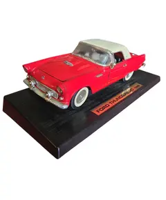 Foto de um(a) Miniatura Ford Thunderbird 1955 - Escala 1:18 - Vermelho/Branco (Relíquia), da categoria de Carros e caminhões de brinquedo. Apresentamos uma peça icônica do automobilismo americano: a miniatura do Ford Thunderbird 1955. Este exemplar capta toda a... Vendido no marketplace Trésors.