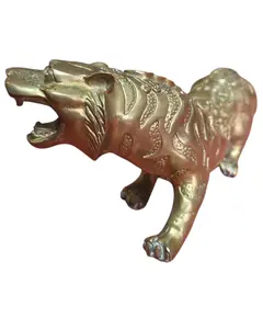 Foto de um(a) Escultura de Tigre em Bronze Maciço - Estilo Oriental, da categoria de Escultura. Esta é uma peça imponente e rica em detalhes, ideal para colecionadores e amantes de decoração clássica. A escultura... Vendido no marketplace Trésors.