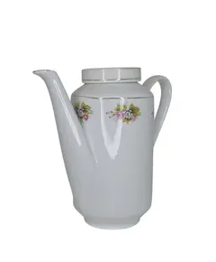 Foto de um(a) Bule de Café em Porcelana Real - Floral Vintage com Friso a Ouro, da categoria de Bules. Elegante bule de café antigo em porcelana branca de alta qualidade, fabricado pela renomada Porcelana Real (São Paulo). Esta... Vendido no marketplace Trésors.