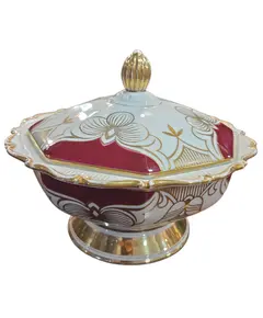 Foto de um(a) Antiga Bomboniere Eschenbach Bavaria – Porcelana Alemã – Pintada à Mão (Handarbeit), da categoria de Garrafas, potes e jarros. Exclusiva e sofisticada bomboniere (pote com tampa) em fina porcelana alemã Eschenbach, produzida na região da Baviera. Esta... Vendido no marketplace Trésors.