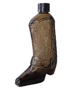 Foto de um(a) Perfume Avon Bota Cowboy Vintage, da categoria de Outros colecionáveis. Perfume avon bota de cowboy colecionavel. Vendido no marketplace Trésors.