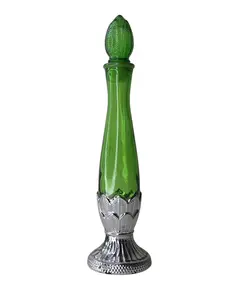 Foto de um(a) Perfume Avon Vidro Verde Vintage, da categoria de Outros colecionáveis. Perfume Avon Vidro Verde Colecionável. Vendido no marketplace Trésors.