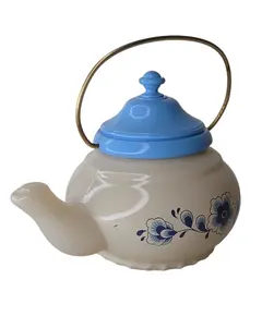 Foto de um(a) Perfume Avon Country Kettle Vintage, da categoria de Outros colecionáveis. Perfume Avon Country Kettle Vintage. Vendido no marketplace Trésors.