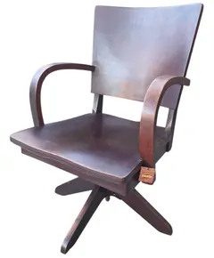 Foto de um(a) Cadeira de Escritório Giratória Xerife Ritzmann em Madeira, da categoria de Poltronas. Autêntica e robusta cadeira de escritório antiga modelo Xerife, fabricada pela renomada e tradicional marca Ritzmann. Uma... Vendido no marketplace Trésors.
