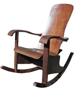 Foto de um(a) Rara Cadeira de Balanço Móveis Cimo Anos 40 – Estrutura Original - Cardeal, da categoria de Outras cadeiras. Uma verdadeira joia do design industrial mobiliário brasileiro. Esta cadeira de balanço legítima da lendária fabricante... Vendido no marketplace Trésors.