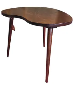 Foto de um(a) Mesa de Centro em Imbuia com Pés Palito, da categoria de Mesas de centro. Autêntica mesa de centro vintage com marcante design orgânico, um verdadeiro ícone do mobiliário moderno brasileiro dos anos... Vendido no marketplace Trésors.