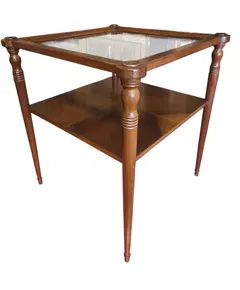 Foto de um(a) Mesa Lateral de Canto em Madeira com Tampo de Vidro e Etiqueta de Fábrica, da categoria de Mesas laterais. Vendido no marketplace Trésors.