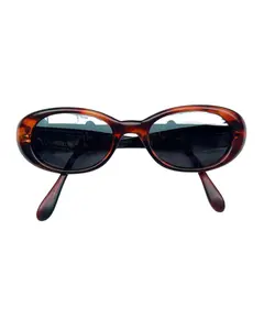 Foto de um(a) Óculos Vintage Marie Claire, da categoria de Óculos. Óculos VINTAGE Marie Claire, armação em acetato na cor marrom avermelhado, semi transparência, lentes escuras pretas. Seu... Vendido no marketplace Trésors.