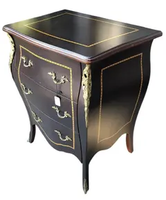 Foto de um(a) Cômoda Mesa de Cabeceira, da categoria de Cômodas e Sapateira. Vendido no marketplace Trésors.