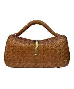 Foto de um(a) Bolsa Vime Vintage, da categoria de Bolsas. * Bolsa vintage em vime, um clássico desde a década de 50 à década de 70. Essas belíssimas bolsas são muito usadas tanto... Vendido no marketplace Trésors.