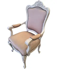 Foto de um(a) Par de Poltronas Luis XV brancas, da categoria de Poltronas. Par de Poltronas Luis XV BrancasEm ótimo estado de conservação!. Vendido no marketplace Trésors.