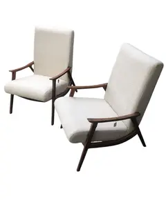 Foto de um(a) Par de Poltronas Modernistas Buclê Off-White, da categoria de Poltronas. Par de Poltronas Modernistas Anos 50/60 em Madeira Maciça e Tecido Buclê Off-White. Vendido no marketplace Trésors.