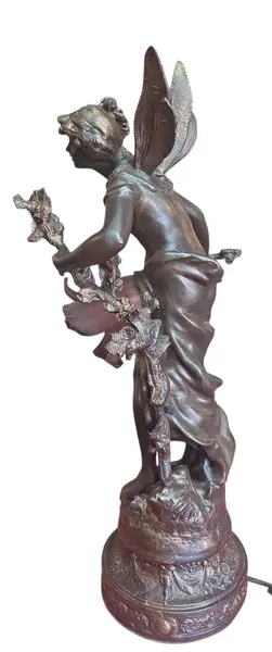 Foto de um(a) Antiga Luminária Escultura Petit Bronze Estilo Art Nouveau - Tulipa em Vidro Acetinado, da categoria de Escultura. Elegância e Arte em uma Peça Única Apresentamos esta magnífica luminária escultura confeccionada em petit bronze, uma peça... Mostrado de uma perspectiva diferente. Vendido no marketplace Trésors.