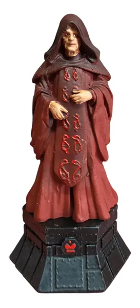 Foto de um(a) Peça De Xadrez Star Wars Darth Sidious (Imperador Palpatine) - Pintada À Mão, da categoria de Figuras de ação. Item de Colecionador: Darth Sidious – O Senhor Sombrio dos Sith Esta peça de luxo faz parte da coleção oficial de xadrez... Mostrado de uma perspectiva diferente. Vendido no marketplace Trésors.