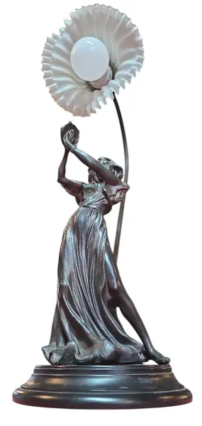 Foto de um(a) Escultura Luminária Antiga Cigana em Petit Bronze, da categoria de Escultura. Esta magnífica escultura luminária em petit bronze retrata uma figura cigana com impressionante riqueza de detalhes. A peça... Vendido no marketplace Trésors.
