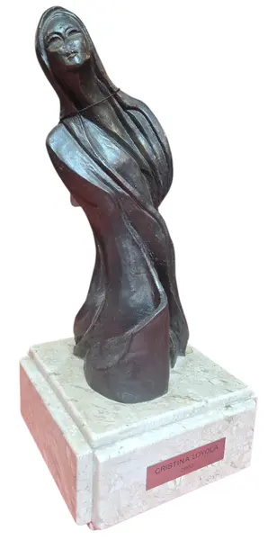 Foto de um(a) Escultura Decorativa - Cristina Loyola, da categoria de Escultura. Magnífica escultura autoral da artista plástica Cristina Loyola, conhecida pelo seu estilo único que mistura elementos da... Vendido no marketplace Trésors.