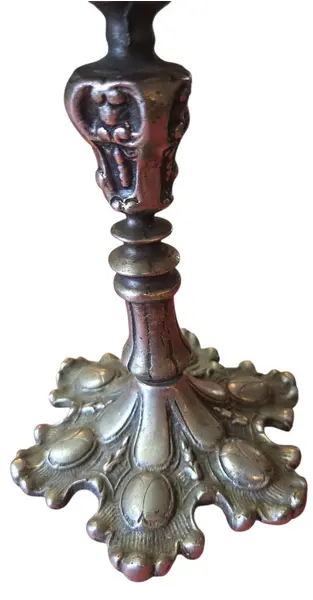 Foto de um(a) Candelabro em prata 90, da categoria de Castiçais. Eleve o nível das suas recepções com este magnífico candelabro em Prata 90. Com um banho de alta espessura e qualidade... Mostrado de uma perspectiva diferente. Vendido no marketplace Trésors.