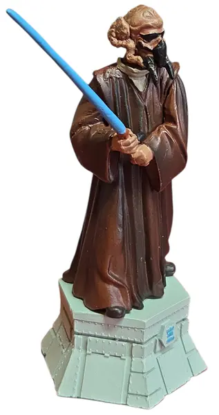 Foto de um(a) Plo Koon Star Wars - Peça de Xadrez Colecionável (Torre Branca) - Pintada à Mão, da categoria de Figuras de ação. Leve para sua coleção a sabedoria e o poder do Mestre Jedi Plo Koon. Esta figura detalhada faz parte da coleção oficial de... Mostrado de uma perspectiva diferente. Vendido no marketplace Trésors.