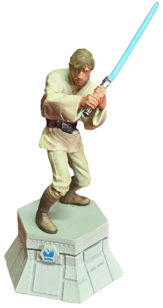 Foto de um(a) Peça De Xadrez Star Wars Luke Skywalker - Pintada À Mão, da categoria de Figuras de ação. Esta é uma oportunidade única para adquirir uma peça de reposição ou colecionável do icônico xadrez oficial de Star Wars.... Mostrado de uma perspectiva diferente. Vendido no marketplace Trésors.