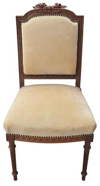 Foto de um(a) Cadeira Antiga Luís XVI em Madeira Nobre Entalhada, da categoria de Outras cadeiras. Elegante cadeira de época clássico francês (Luís XVI), confeccionada em madeira nobre de alta densidade com ricos detalhes... Mostrado de uma perspectiva diferente. Vendido no marketplace Trésors.