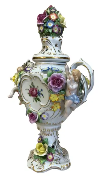 Foto de um(a) Ânfora em Porcelana Von Schierholz déc 50, da categoria de Vasos. Ânfora em porcelana Von Schierholz déc 50 R$2.290 27cm A15cm L9cm P. Vendido no marketplace Trésors.