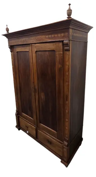 Foto de um(a) Guarda Roupa 2 Portas com Marchetaria, da categoria de Armários e Guarda Roupas. Vendido no marketplace Trésors.