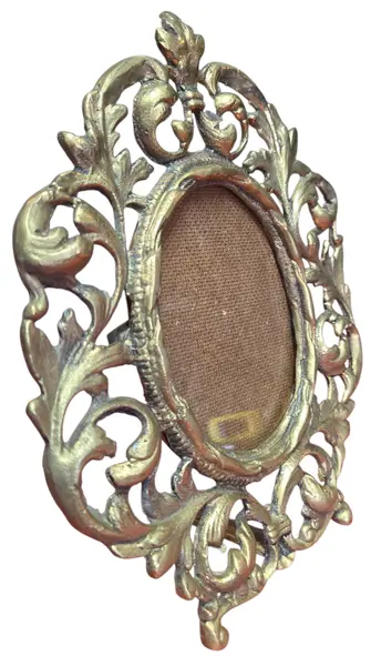 Foto de um(a) Porta Retrato em Bronze Oval - Vertical, da categoria de Porta retratos. Belíssimo porta-retrato oval vertical confeccionado em bronze de alta qualidade. Esta peça apresenta um trabalho de fundição... Mostrado de uma perspectiva diferente. Vendido no marketplace Trésors.